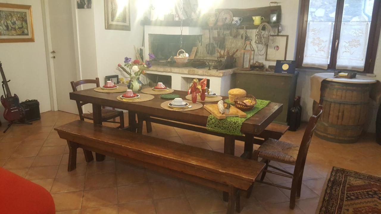 Bed & Breakfast Casa Lisetta Valtopina Eksteriør bilde